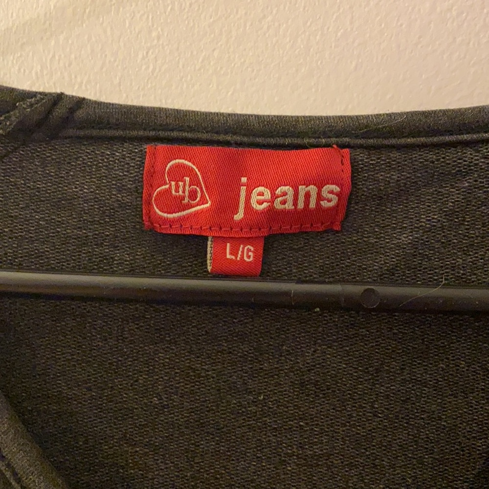 Ladies top - Picture 2 of 4